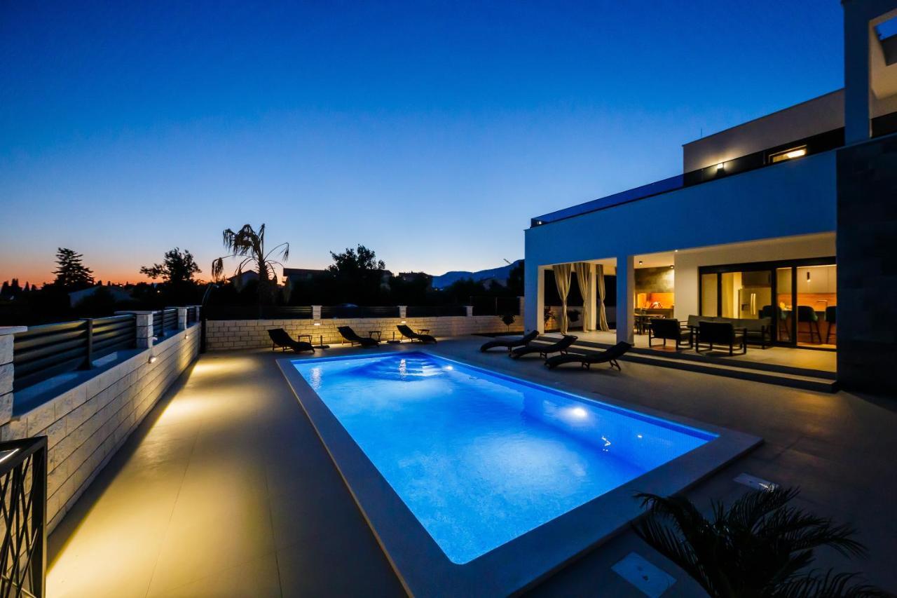 Villa Luka Kaštela Екстериор снимка