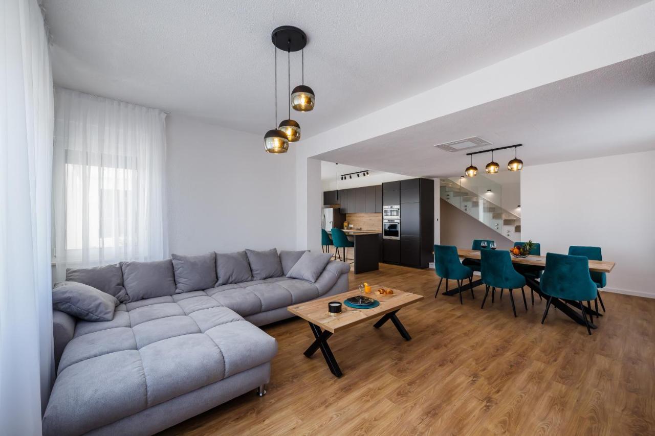 Villa Luka Kaštela Екстериор снимка
