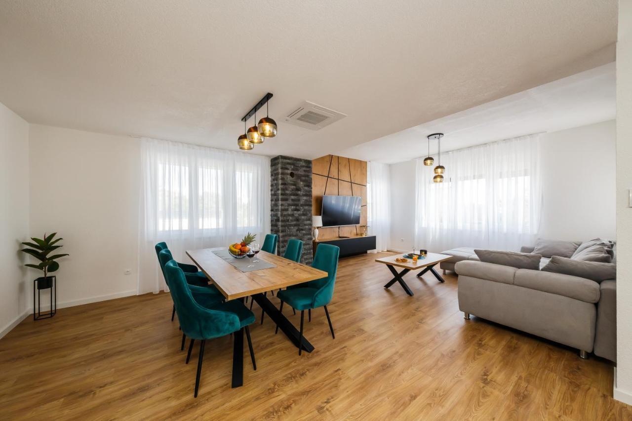 Villa Luka Kaštela Екстериор снимка